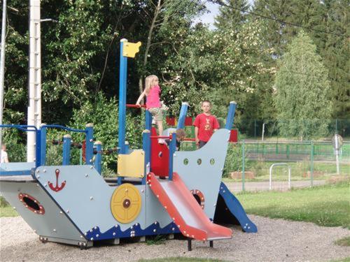 Отель Camping Ramstein Plage Беренталь Экстерьер фото